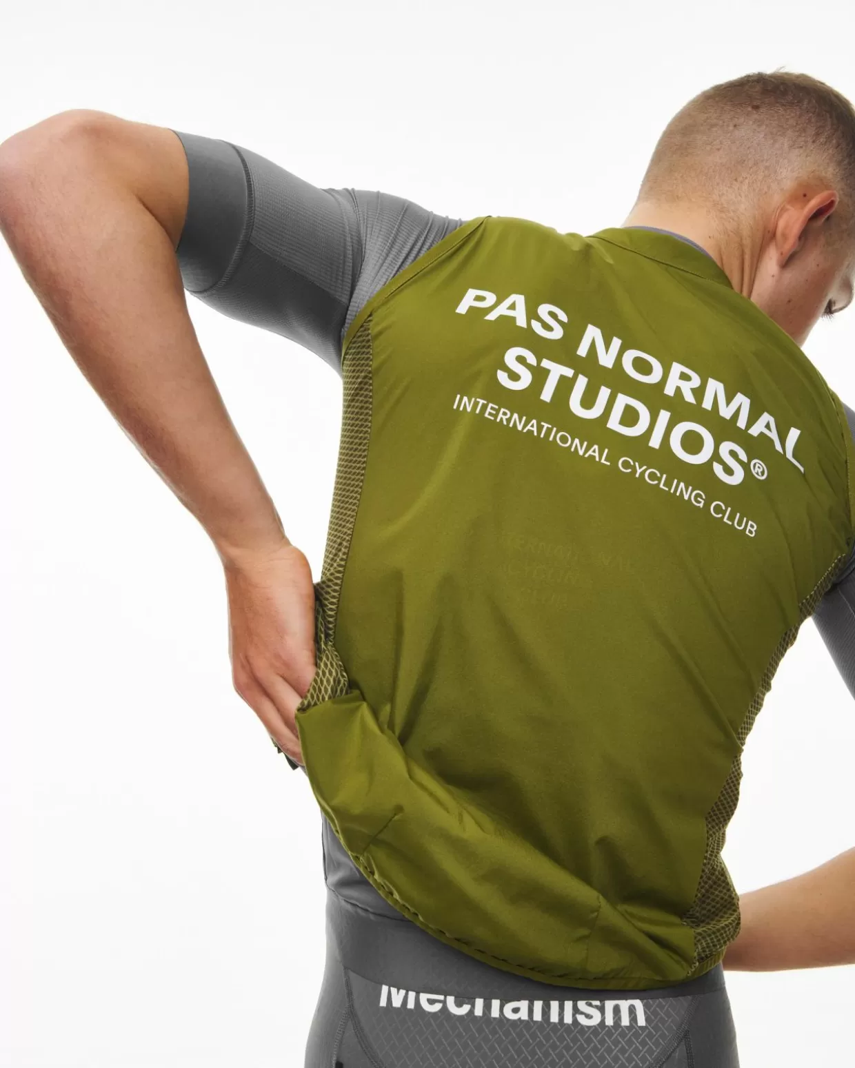 Jackets & Gilets^Pas Normal Studios Men's Mechanism Stow Away Gilet — Deep Green