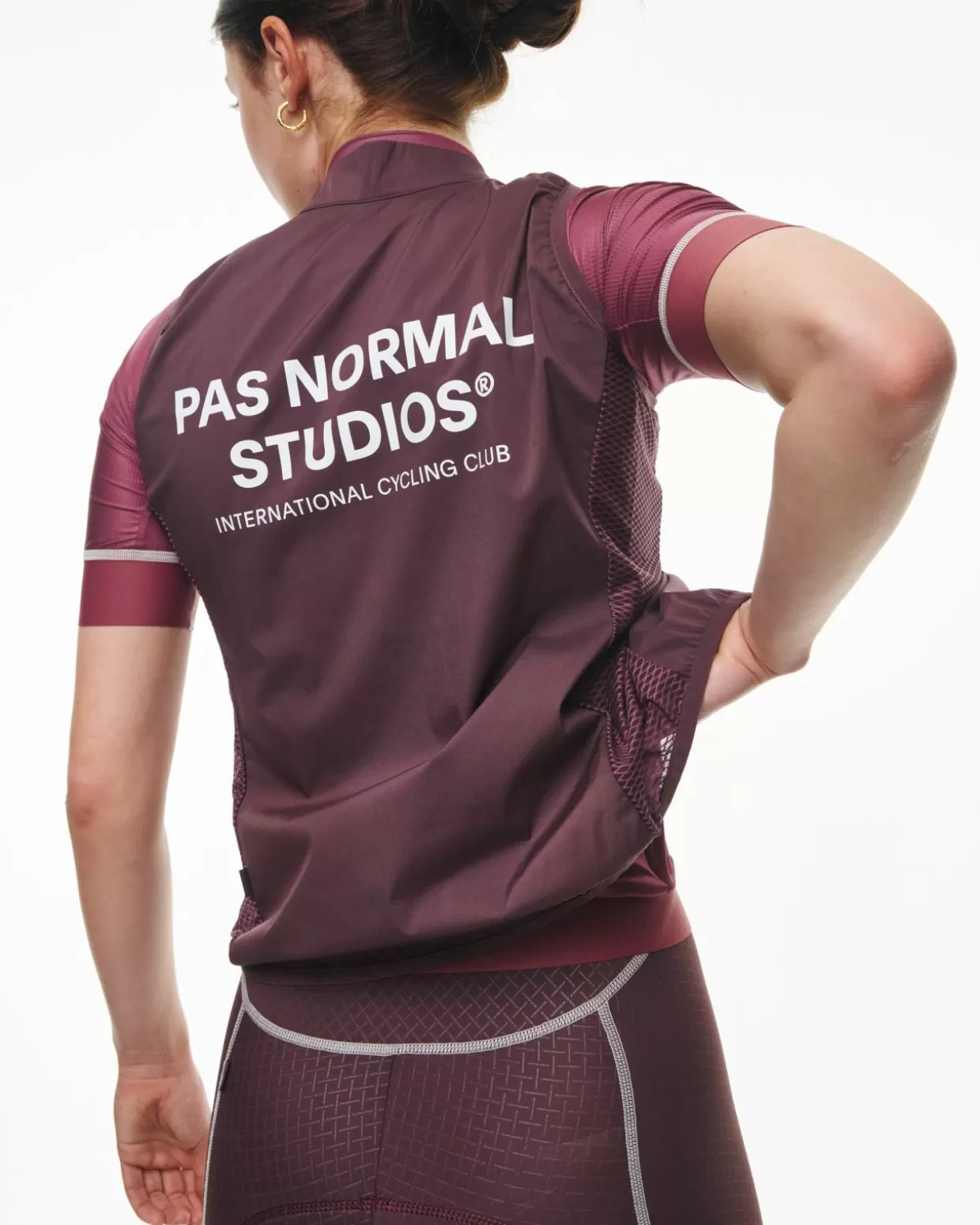 Jackets & Gilets^Pas Normal Studios Women's Mechanism Stow Away Gilet — Light Burgundy